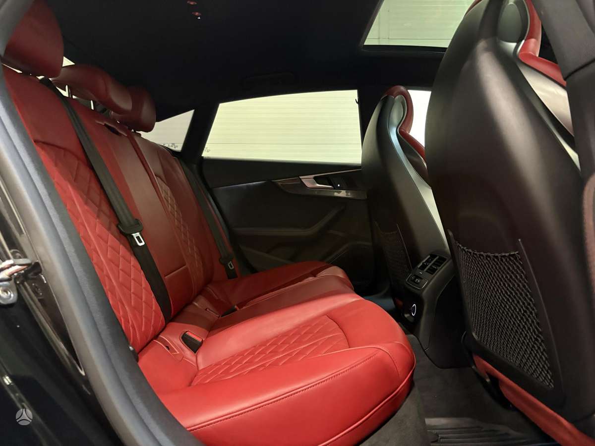 Audi S5, 3.0 l., Седан