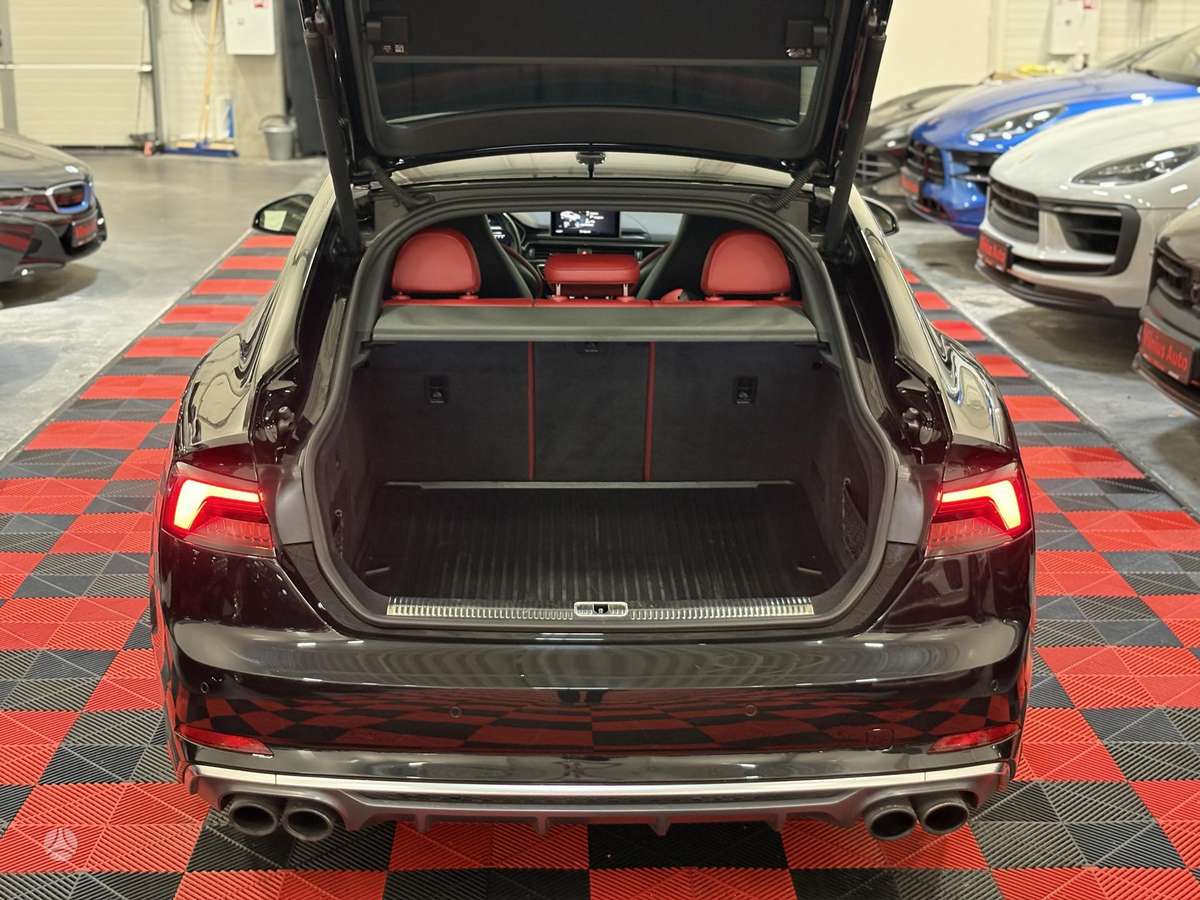 Audi S5, 3.0 l., Седан