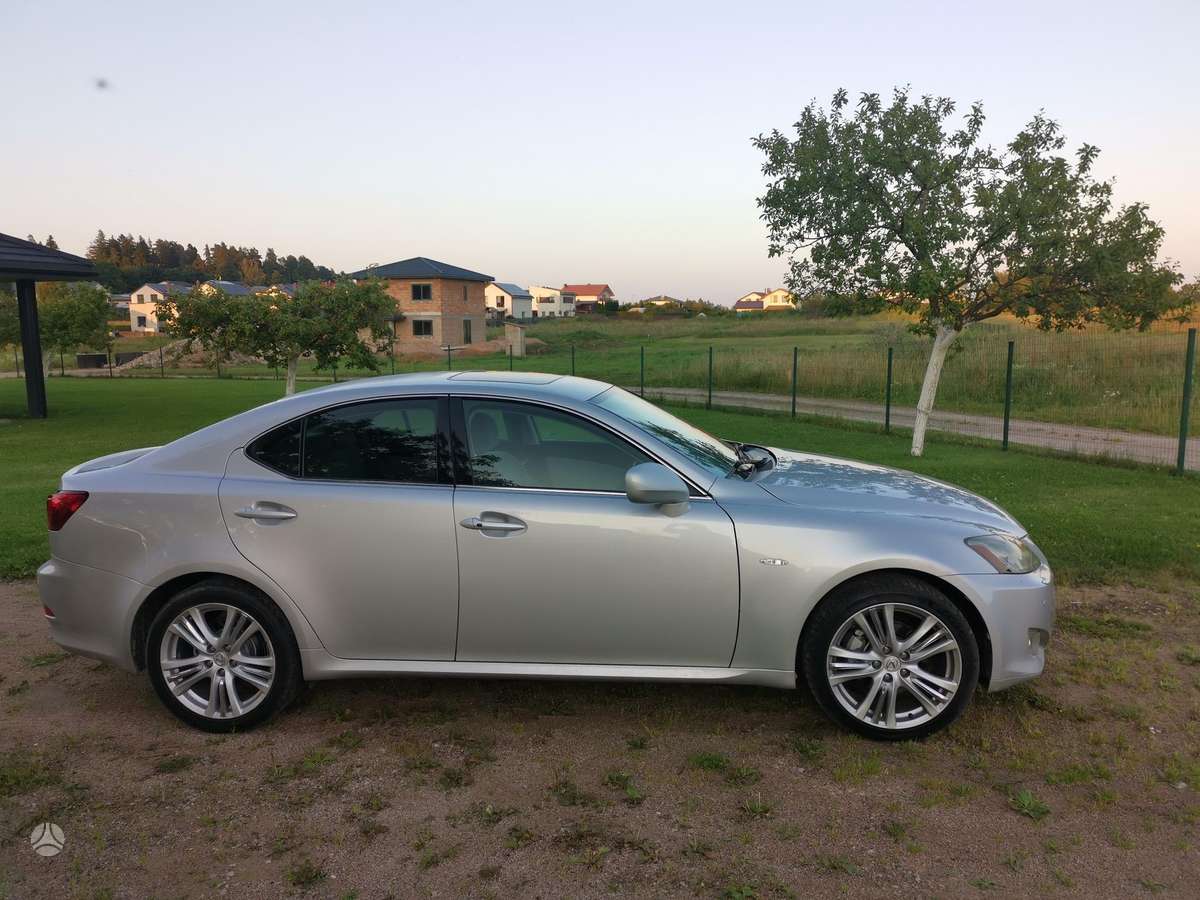 Lexus IS 220, 2.2 l., Седан