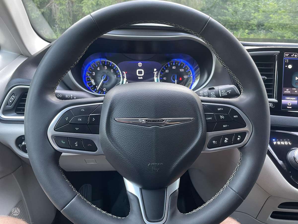 Chrysler Pacifica, 3.6 l., Минивэн