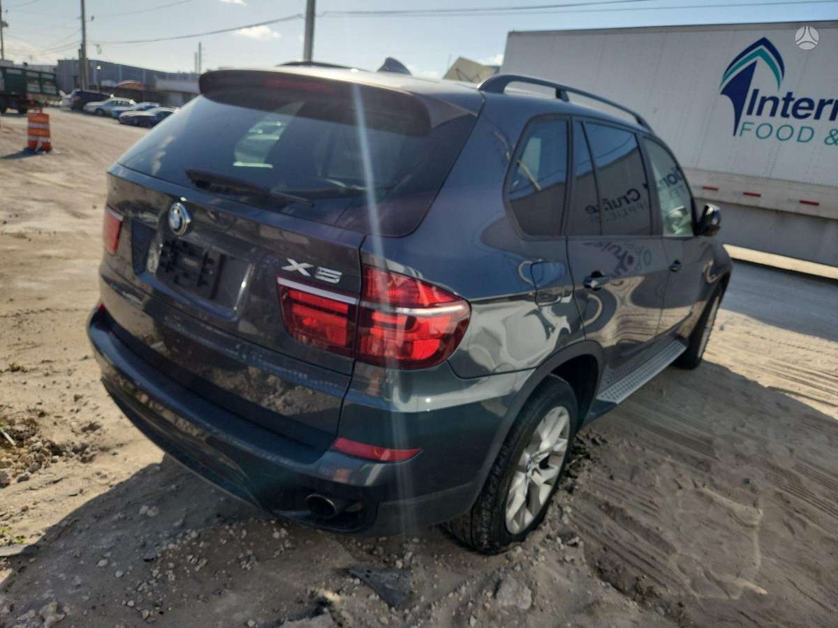 BMW X5, 3.0 l., off-road / crossover