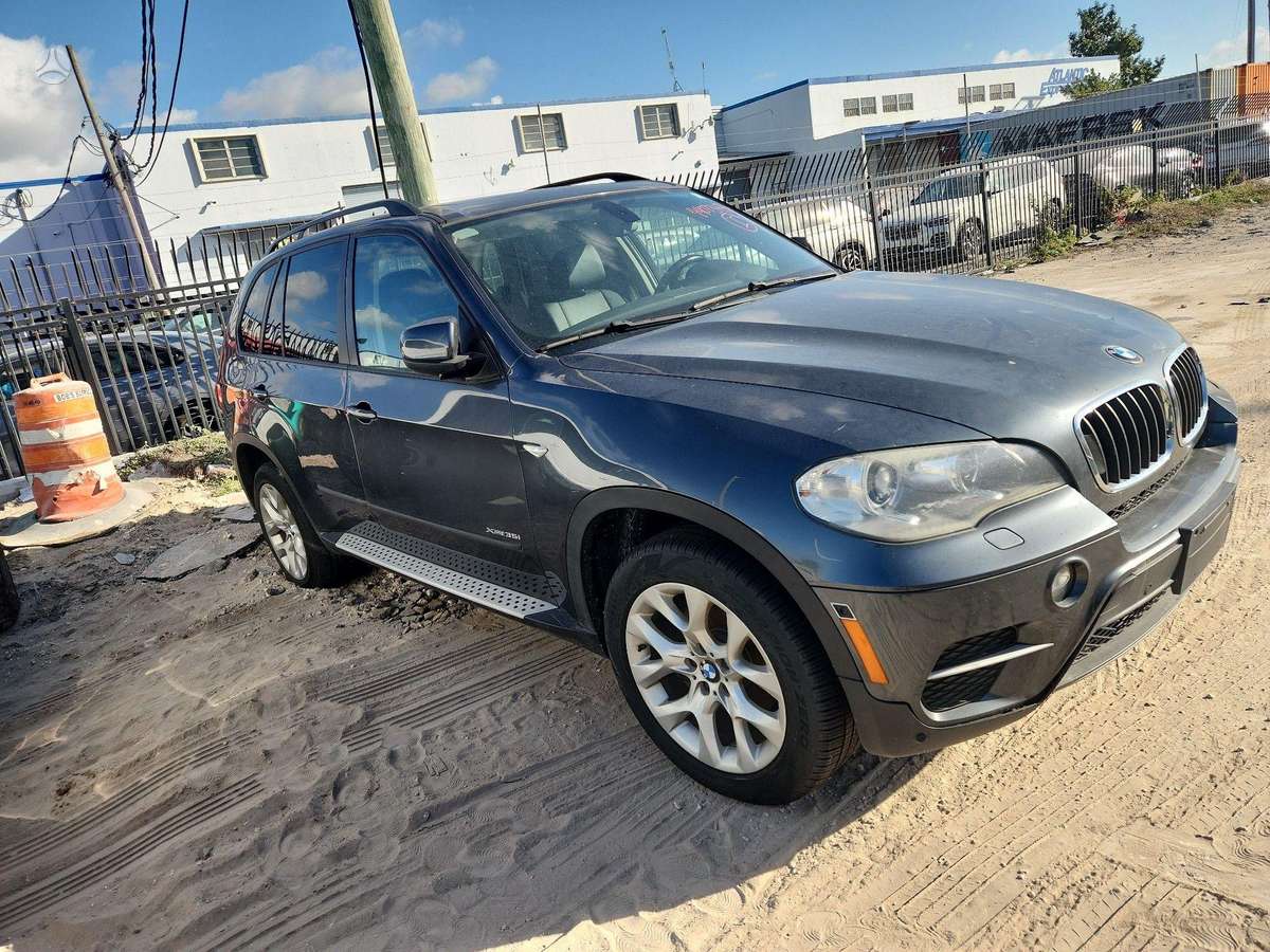 BMW X5, 3.0 l., off-road / crossover