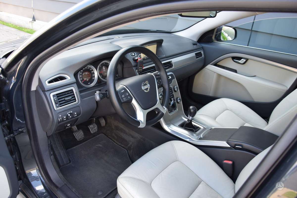 Volvo V70, 2.0 l., Универсал