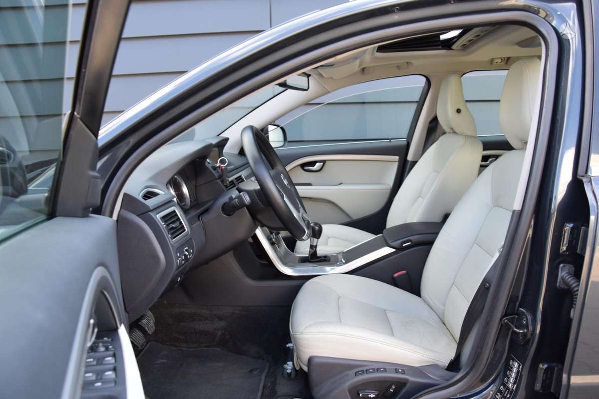Volvo V70, 2.0 l., Универсал