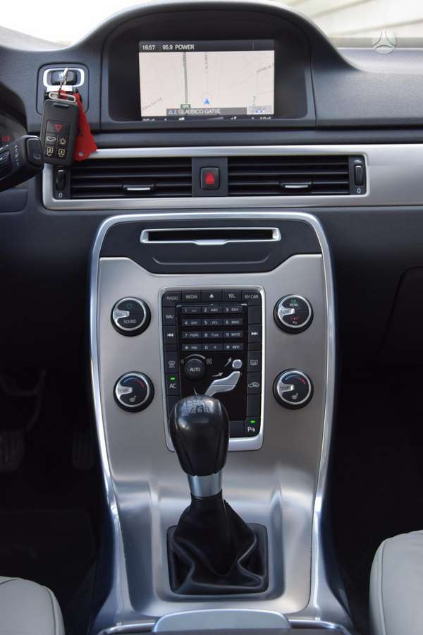 Volvo V70, 2.0 l., Универсал