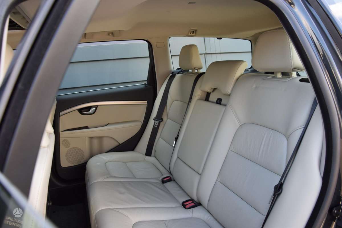 Volvo V70, 2.0 l., Универсал
