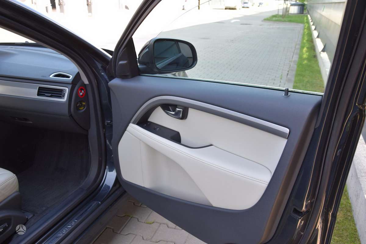 Volvo V70, 2.0 l., Универсал