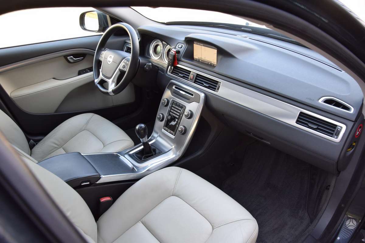 Volvo V70, 2.0 l., Универсал