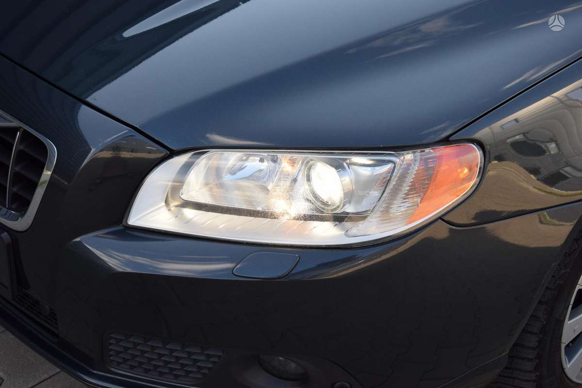 Volvo V70, 2.0 l., Универсал