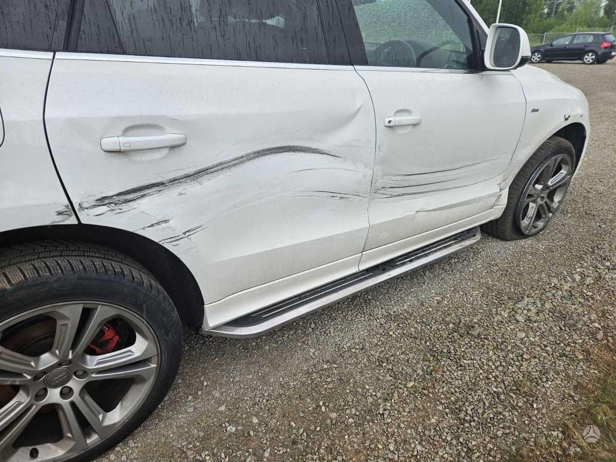 Audi Q5 dalimis