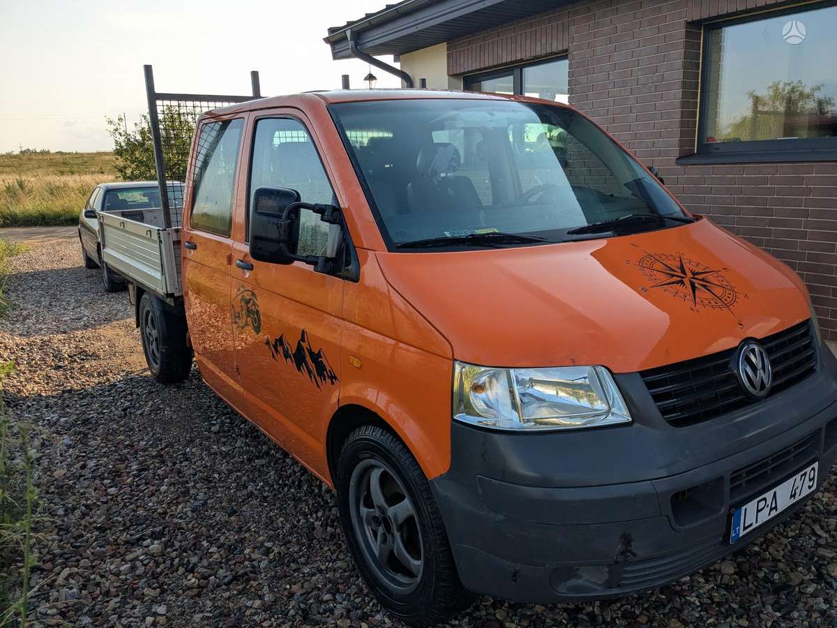 Volkswagen Transporter - 1
