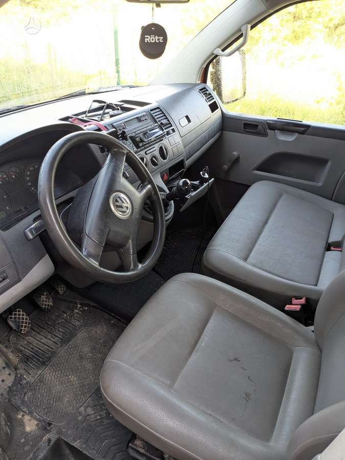 Volkswagen Transporter - 4