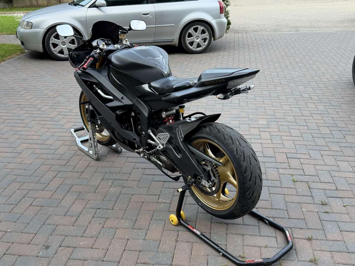 Yamaha R6 600cc, superbikes