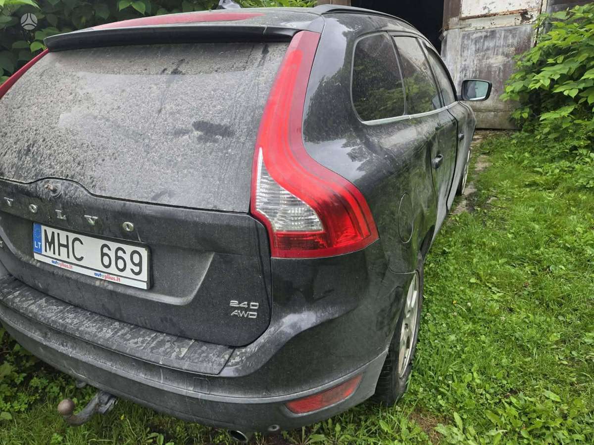 Volvo XC60 dalimis
