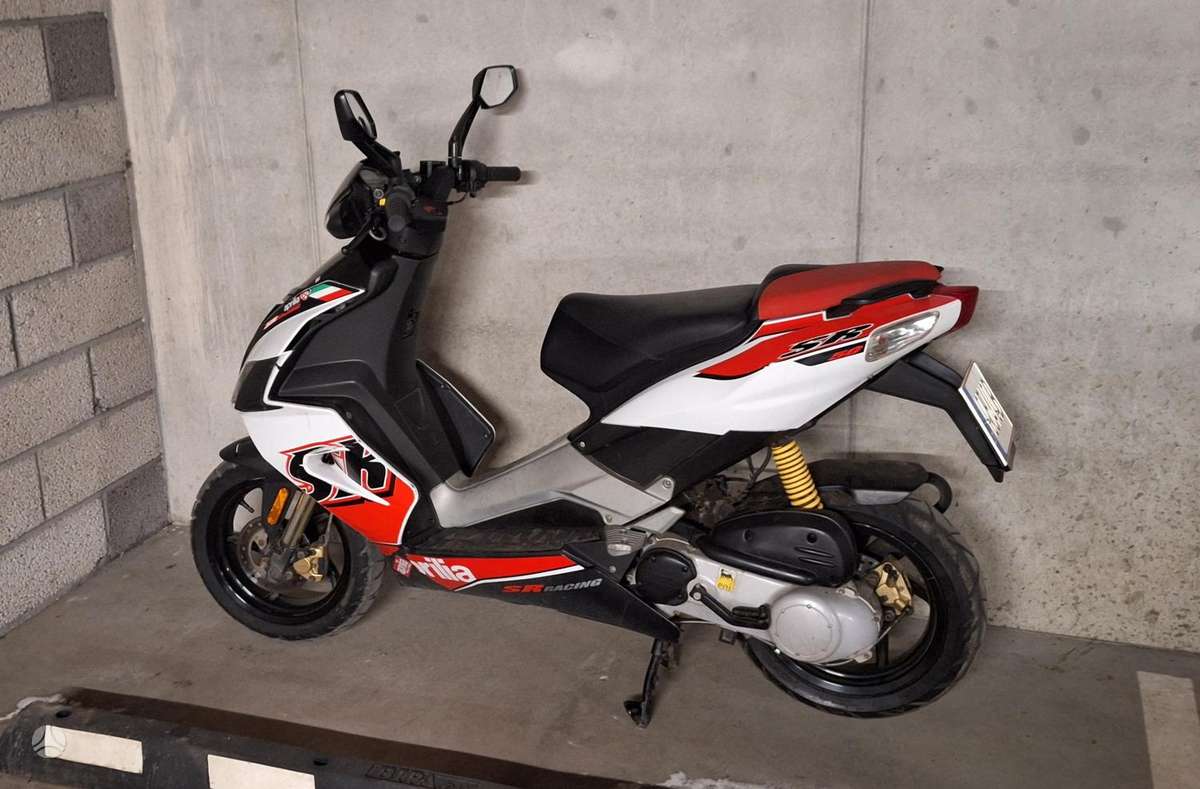 Aprilia SR 49cc, scooters / mopeds