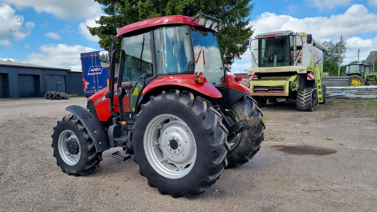 Case-IH JX80, traktoriai