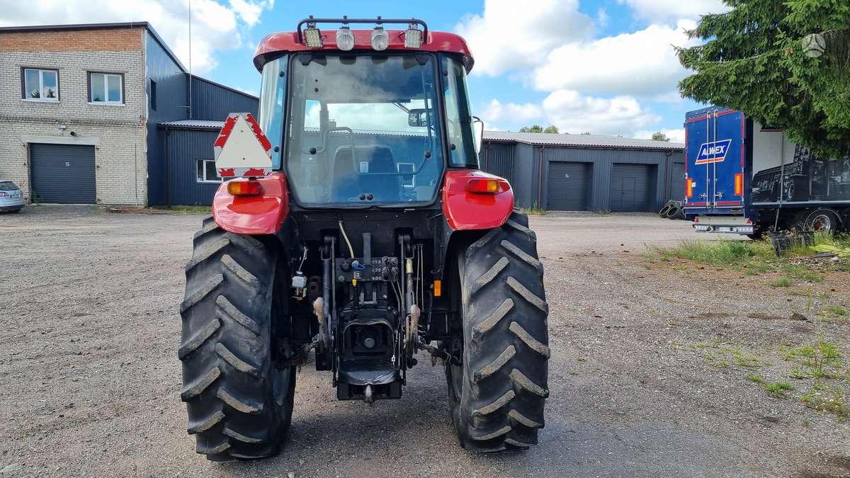 Case-IH JX80, traktoriai