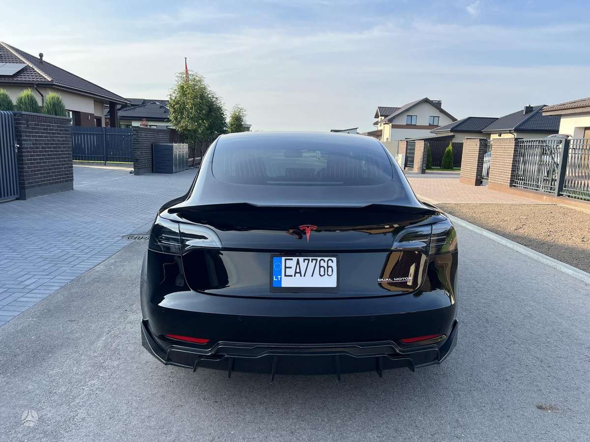 Tesla Model 3, 74 kWh, sedanas