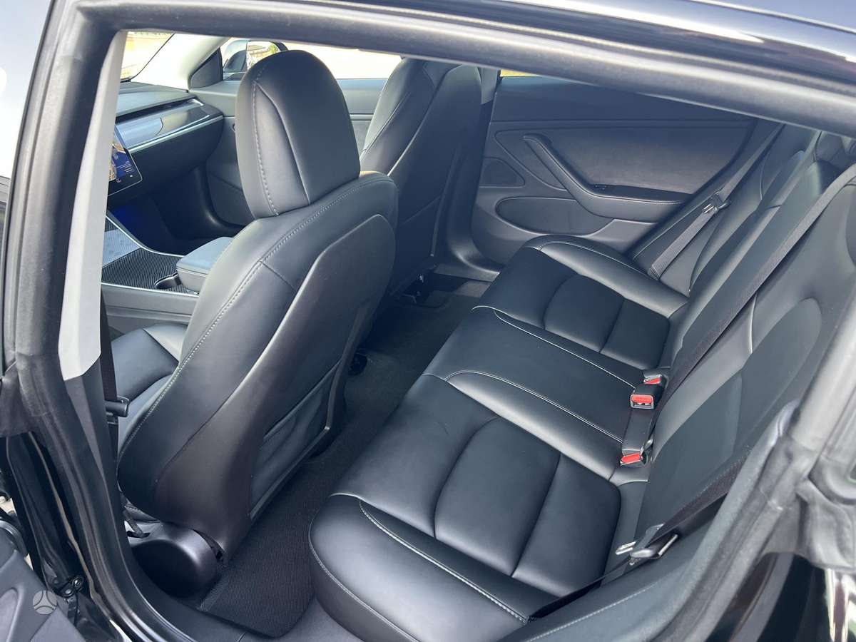 Tesla Model 3, 74 kWh, saloon / sedan