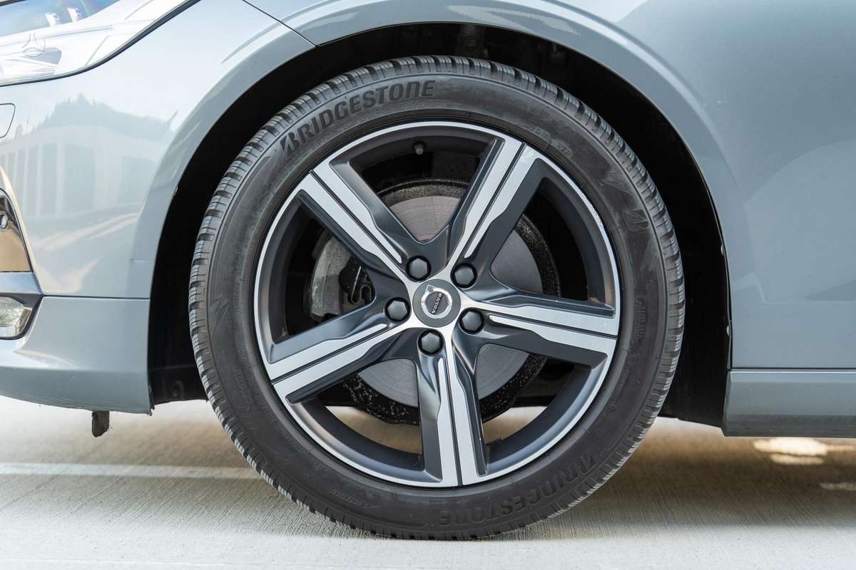 Volvo S90, 2.0 l., Седан