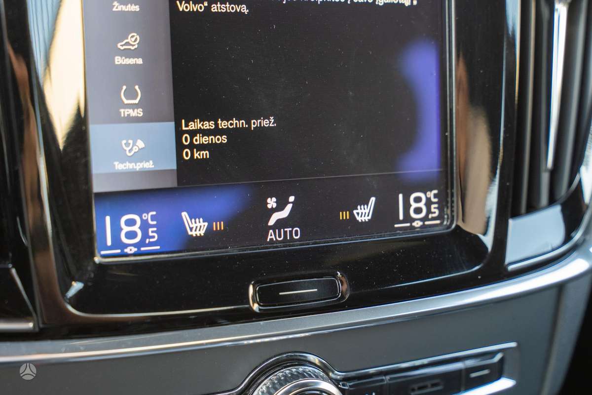 Volvo S90, 2.0 l., Седан