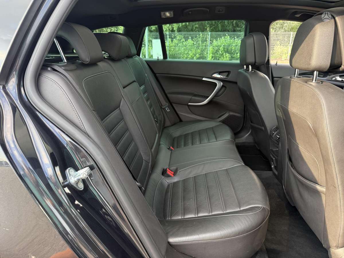 Opel Insignia, 2.0 l., wagon