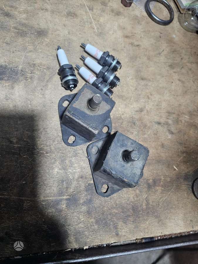GAZ 69A engine parts