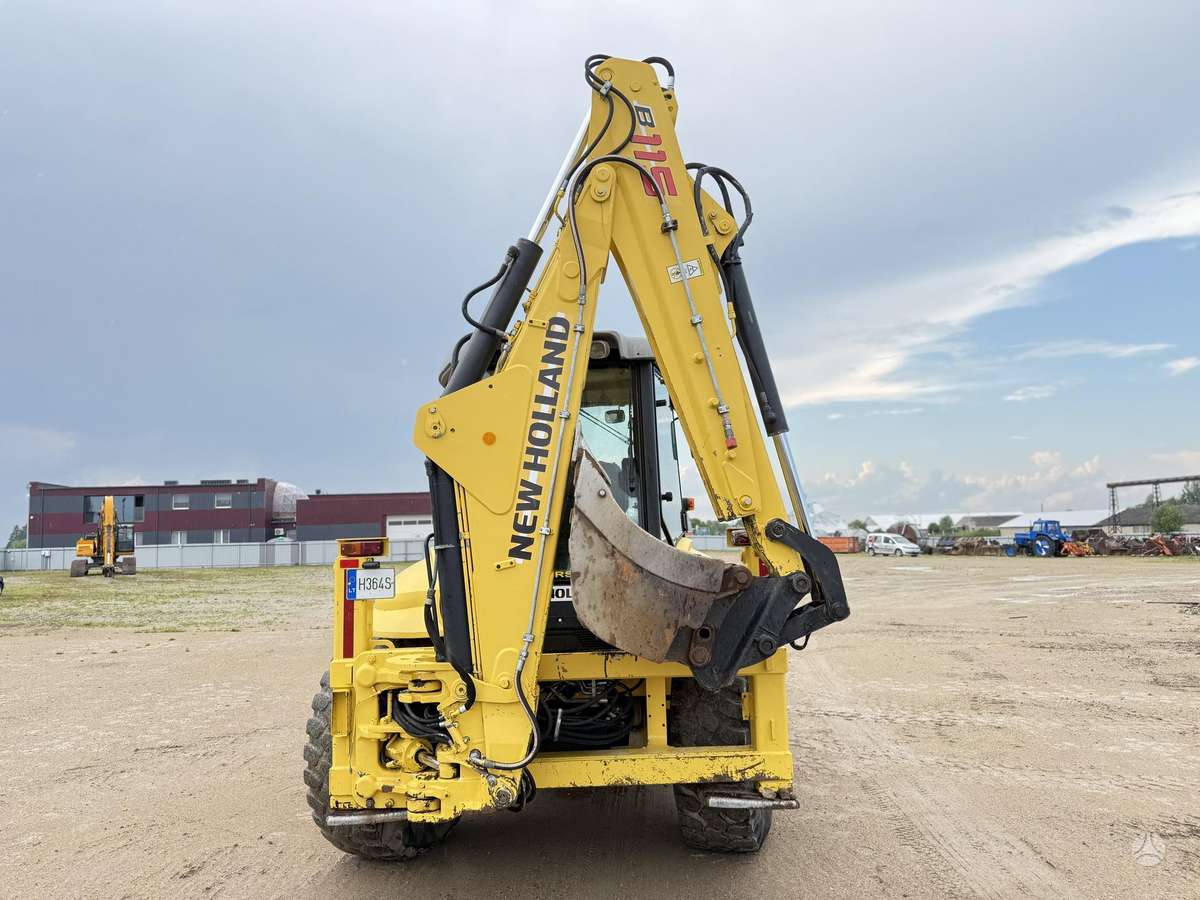 New Holland B115-4PS, excavator loader