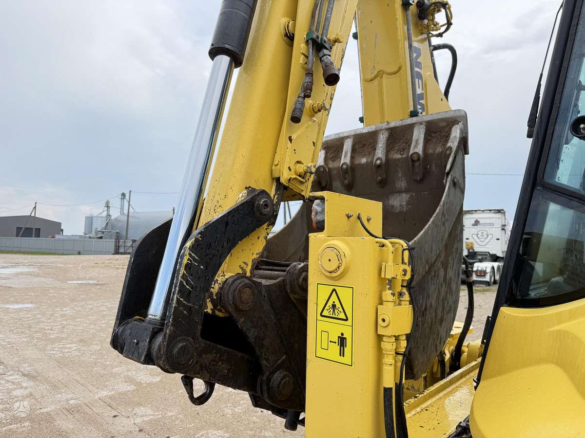 New Holland B115-4PS, excavator loader