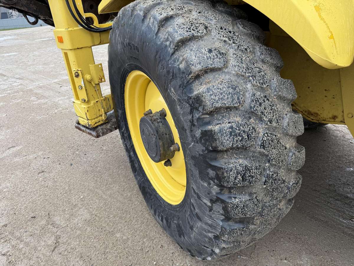 New Holland B115-4PS, excavator loader