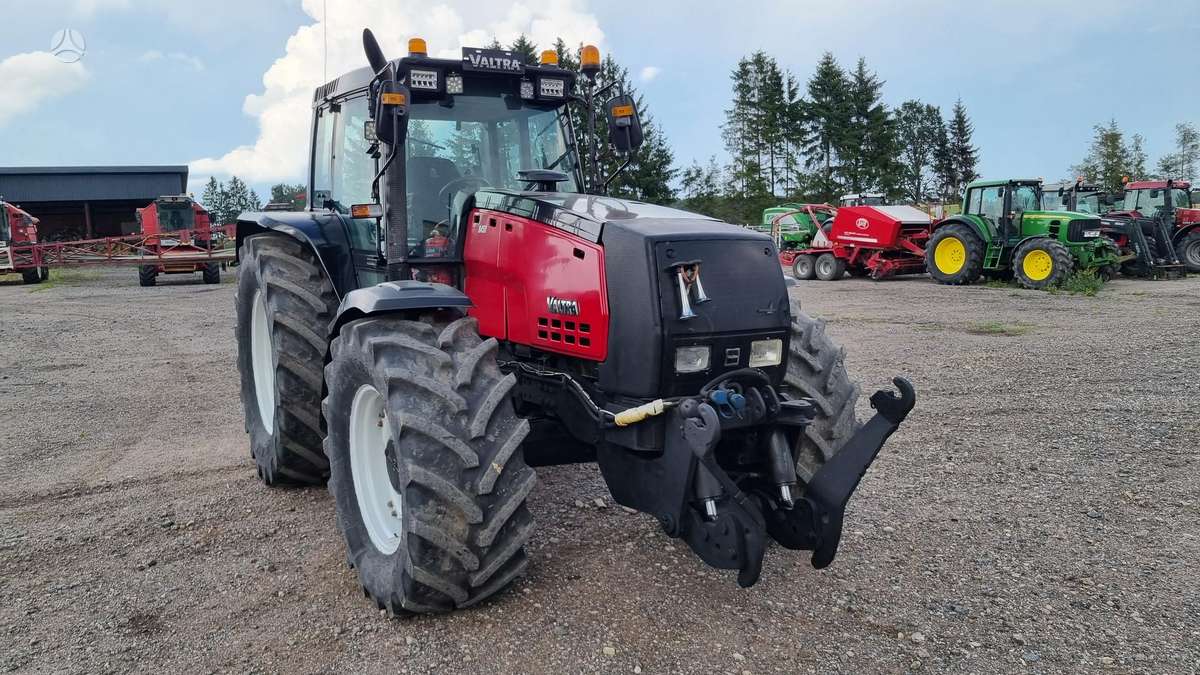 Valtra 8450, traktoriai