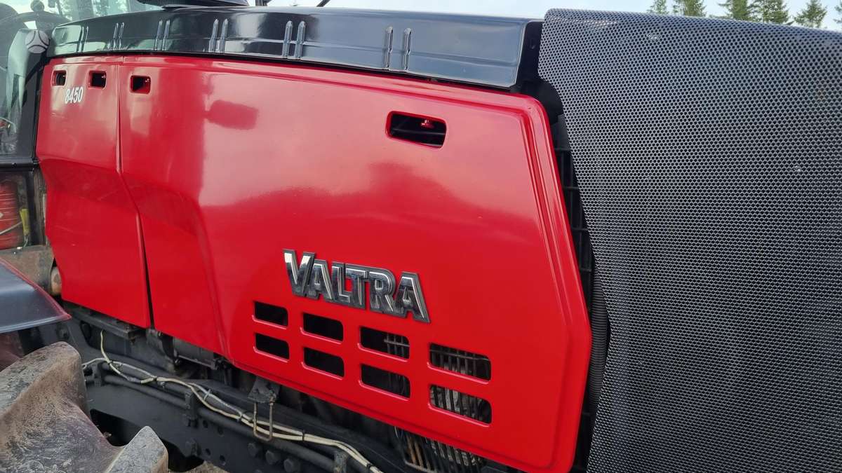 Valtra 8450, traktoriai