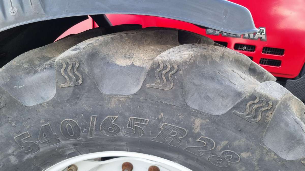 Valtra 8450, traktoriai