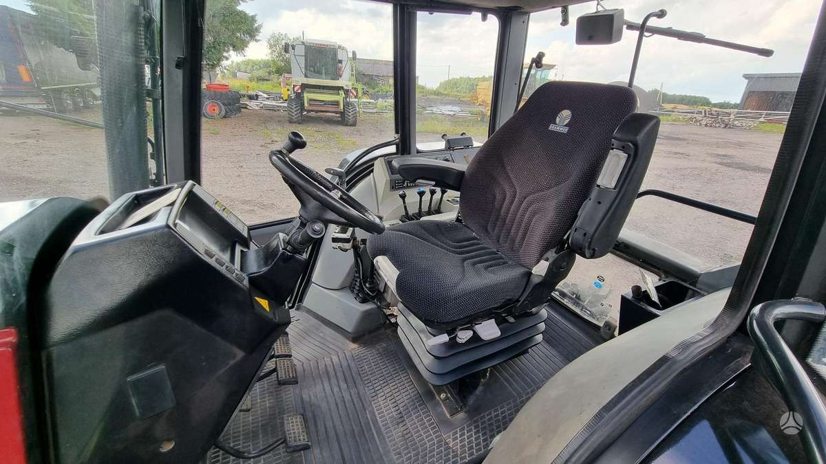Valtra 8450, traktoriai