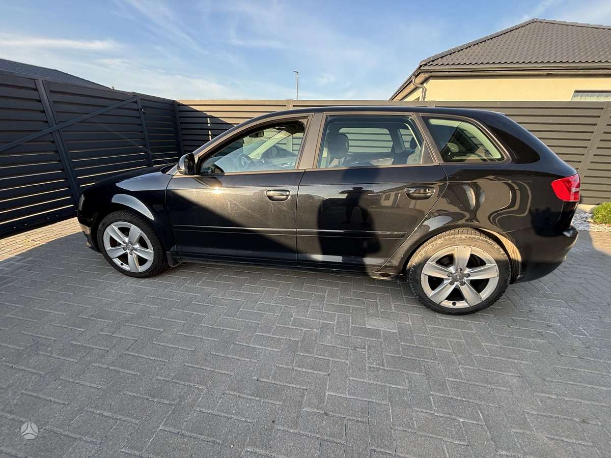 Audi A3, 1.6 l., hatchback