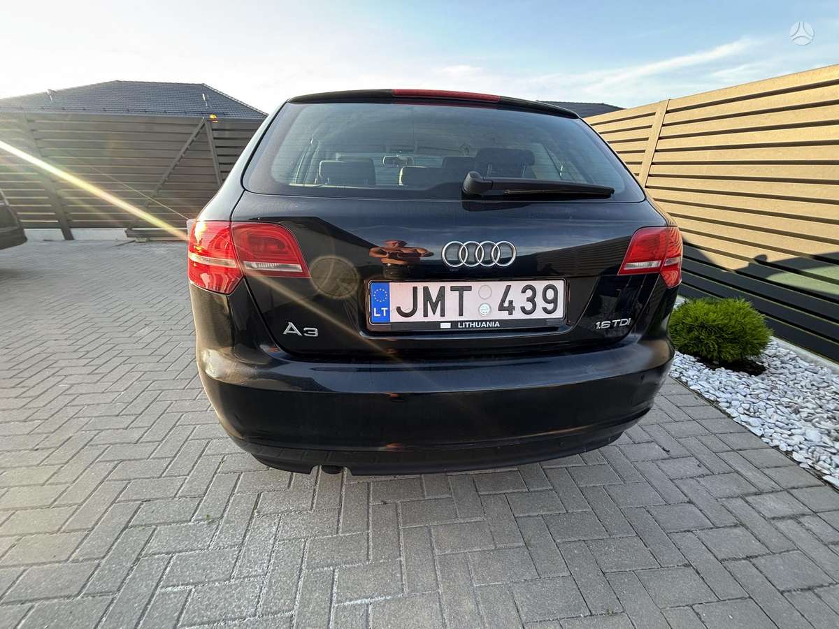 Audi A3, 1.6 l., hatchback