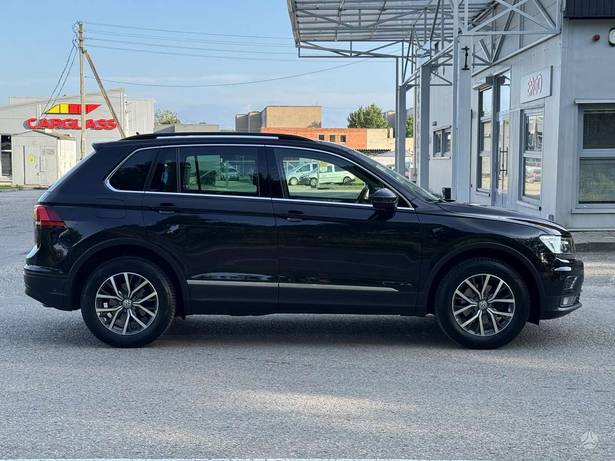 Volkswagen Tiguan - 9