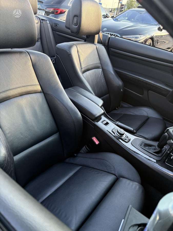 BMW 320, 2.0 l., convertible