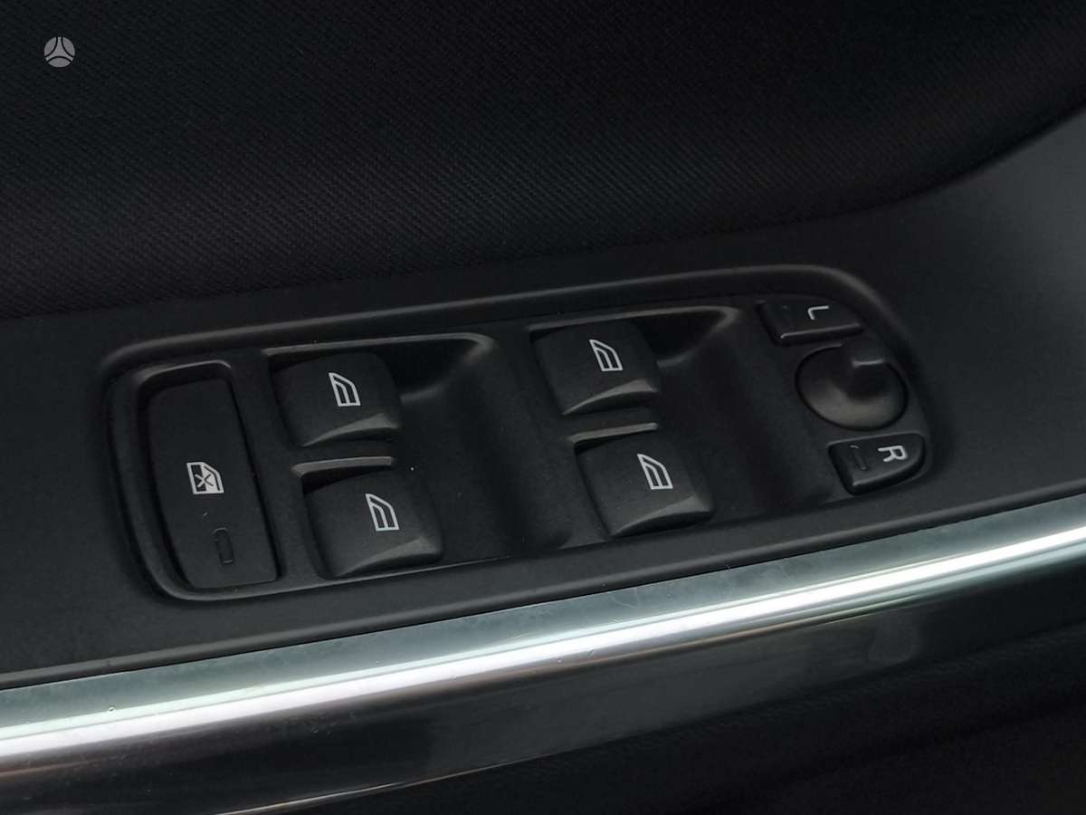 Volvo S60, 2.0 l., Седан