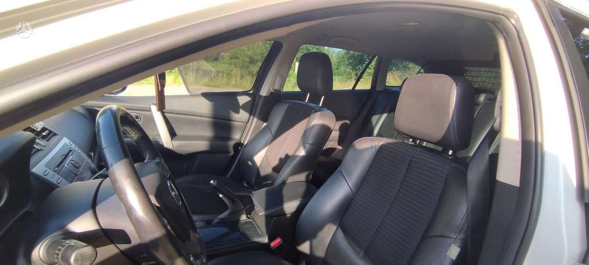 Mazda 6, 2.0 l., universalas