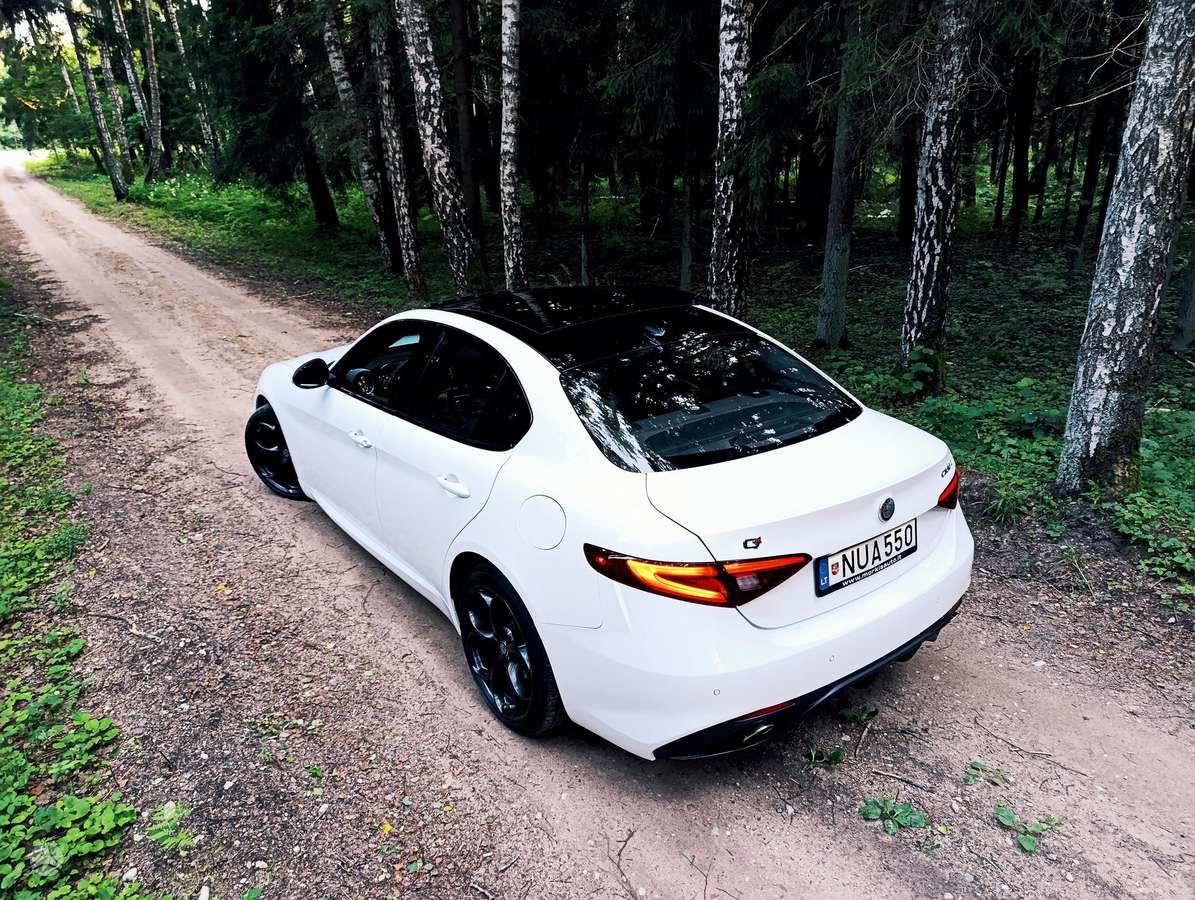 Alfa Romeo Giulia, 2.0 l., Седан