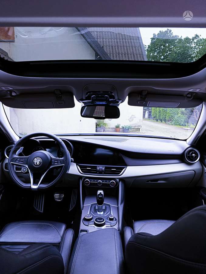 Alfa Romeo Giulia, 2.0 l., Седан