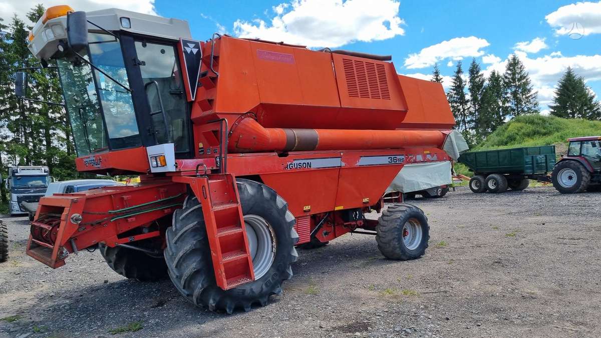 Massey Ferguson 36RS, kombainai