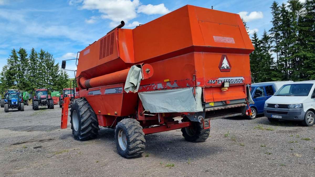 Massey Ferguson 36RS, kombainai