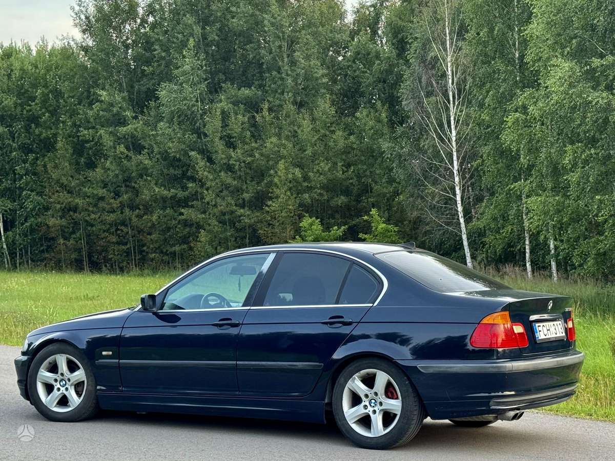 BMW 323, 2.5 l., Седан
