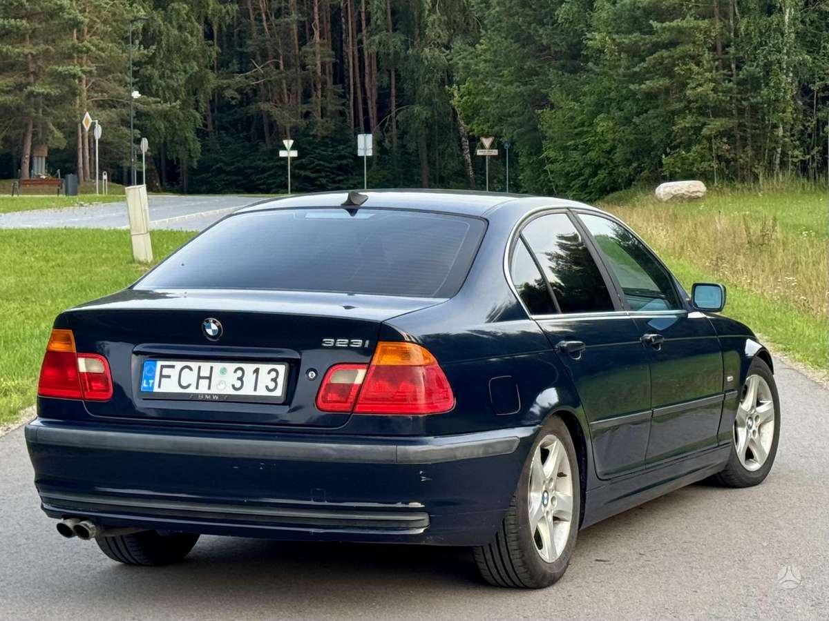 BMW 323, 2.5 l., Седан