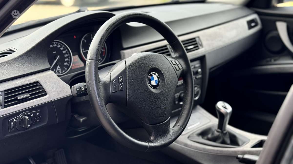 BMW 320, 2.0 l., universalas