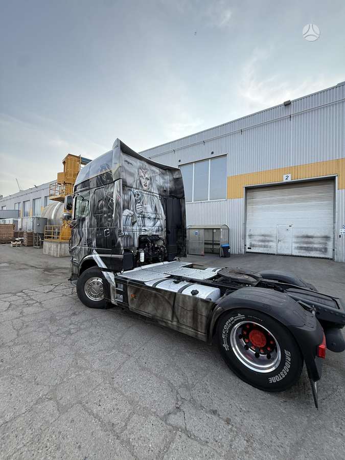 DAF XF530, single sleeper