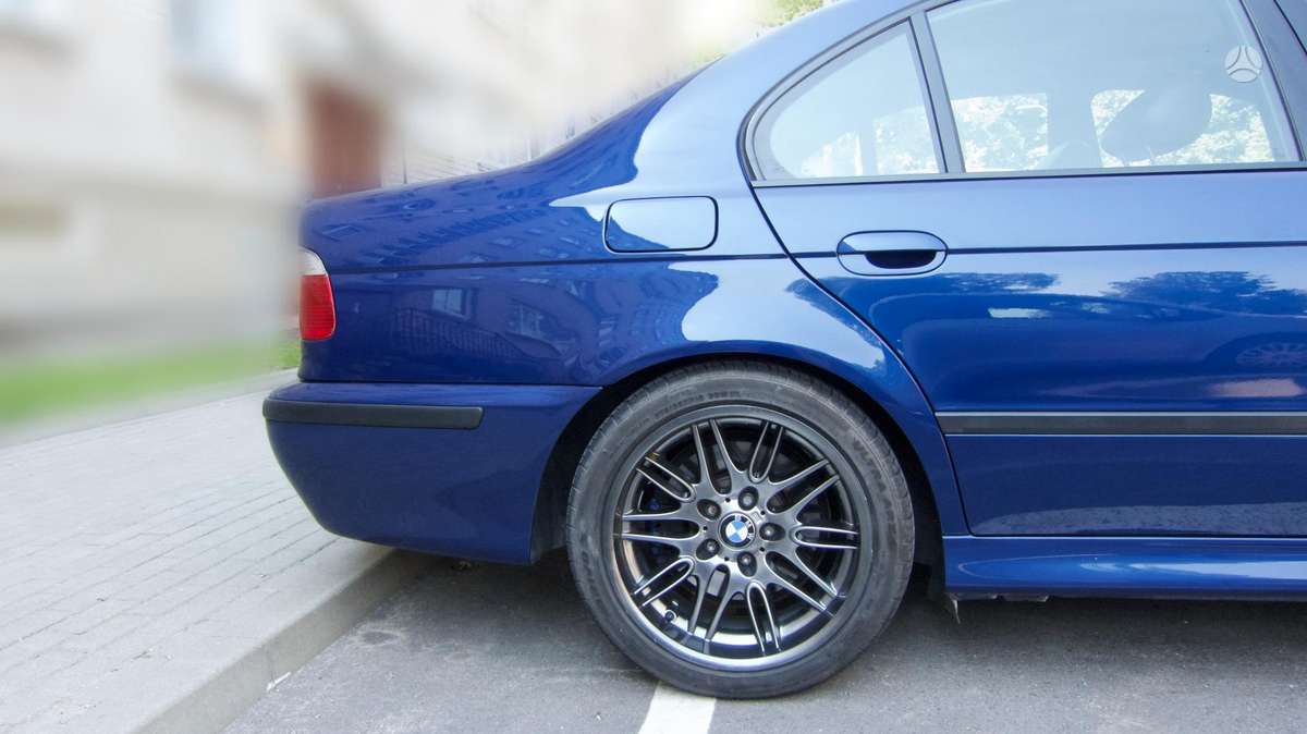 BMW M5, 4.9 l., Седан