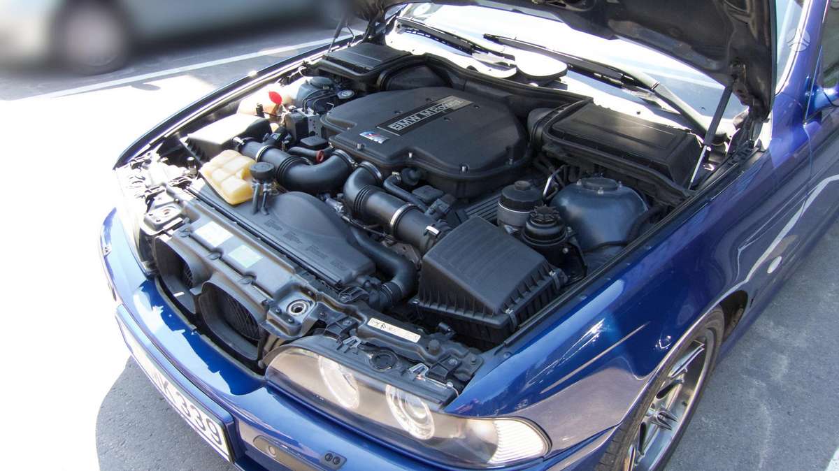 BMW M5, 4.9 l., Седан